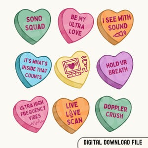 Puede incluir: Nueve caramelos en forma de corazón de varios colores con mensajes como "SONO SQUAD" y "BE MY ULTRA LOVE", relacionados con la ecografía. Las palabras "DIGITAL DOWNLOAD FILE" están en la parte inferior de la imagen.