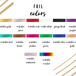 Op de afbeelding: Een grafiek met verschillende folie kleuren voor knutselprojecten. De kleuren omvatten metallic goud, zilver, rood, teal, bruin, fuchsia, groen, blauw, roze goud, iriserend en regenboog.