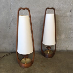 Pair of Rare Mid Century Lamps by Modeline of California (5VH64E) ***See Listing Details For Info On Shipping***