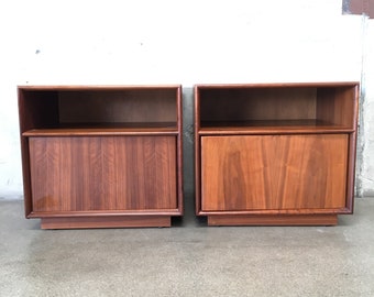 Pair of Mid Century Danish Teak Nightstands (REF9LG) ***See Listing Details For Info On Shipping***