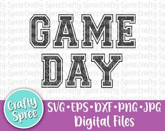Puede incluir: Diseño gráfico en blanco y negro del texto "GAME DAY" en una fuente de estilo universitario.