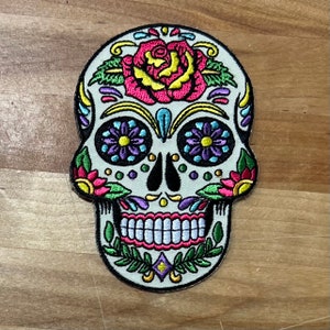 PARCHE DE CALAVERA DE AZÚCAR Bordado para planchar Calavera del Día de los Muertos Decoración para fiesta mexicana del Día de los Muertos