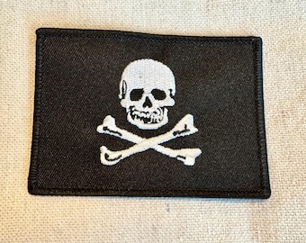 JOLLY ROGER PIRATE flag patch iron-on embroidered applique Skull Crossbones Danger Emblem