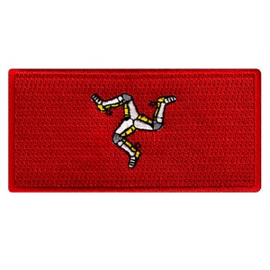 以下が含まれることがあります： マン島の国旗が刺繍された赤いパッチ。旗には、トリスケリオンと呼ばれる三本足のシンボルが描かれています。