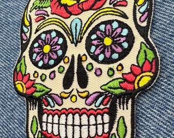 Broderie Mexicaine Voodoo Patch Brodé Thermocollant Calavera Mexicain - 9.5x7.5cm - Design Crâne Voodoo - 100% Polyester Patch Style Skull - Foto 2
