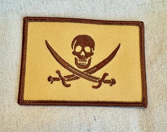 Toppa Con Bandiera Pirata Calico Jack: Applicazione Con Teschio E Ossa Incrociate Verde Oliva - Italia - Foto 11