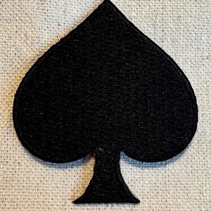 TOPPA PICCHE NERE da stirare ricamata con motivo a carte da gioco