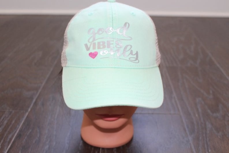Women/'s Baseball Hat Good Vibes Only Hat Comfort Colors Hat Silver Metallic /& Pink Metallic Positive Vibes Cap Summer Hat