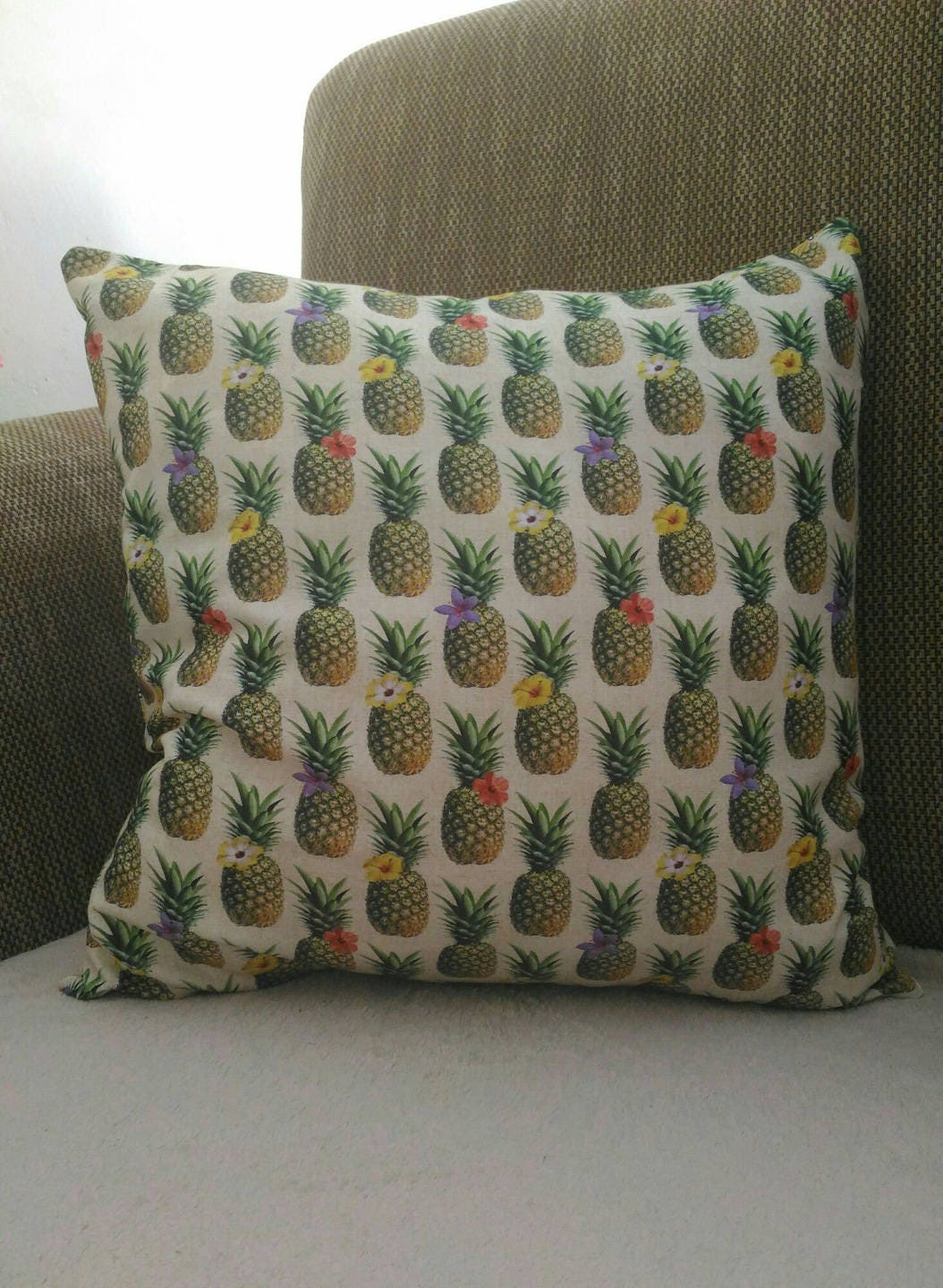 Housse de Coussin 40 X cm en Coton Imprimé Ananas et Étoile Jaune.