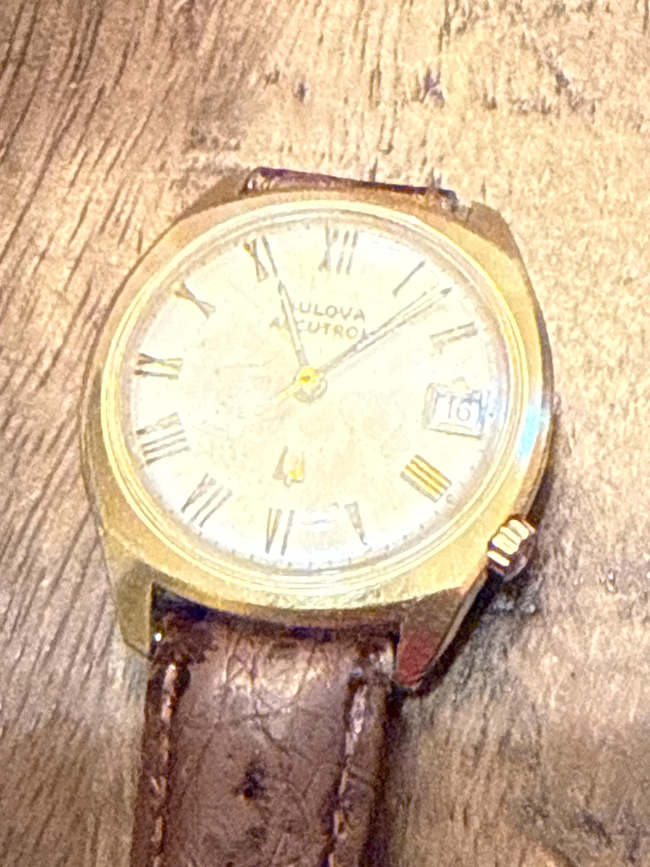 Vintage Bulova Accutron - Etsy