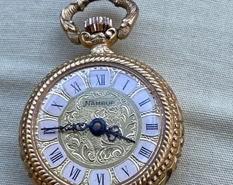 Namrue Pendant Watch