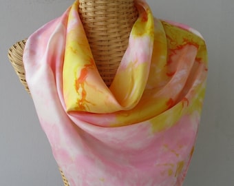 Foulard en soie, jaune d'or, rose, corail