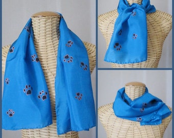 Echarpe en soie bleue motifs pattes de chat@evysoie