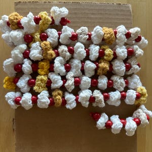 Popcorn Red Berry Christmas Garland