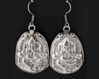 Vintage sterling silver Hindu god Ganesh amulet earrings. ervs900cs