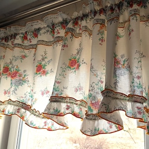 花柄とフリルのキッチンカーテン W113" x H18"