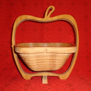 Vintage Basket; Collapsible Plywood Basket; Bread / Fruit Basket; Wooden Basket; Easter Decoration; Vintage Kitchen Decor, Home Decor