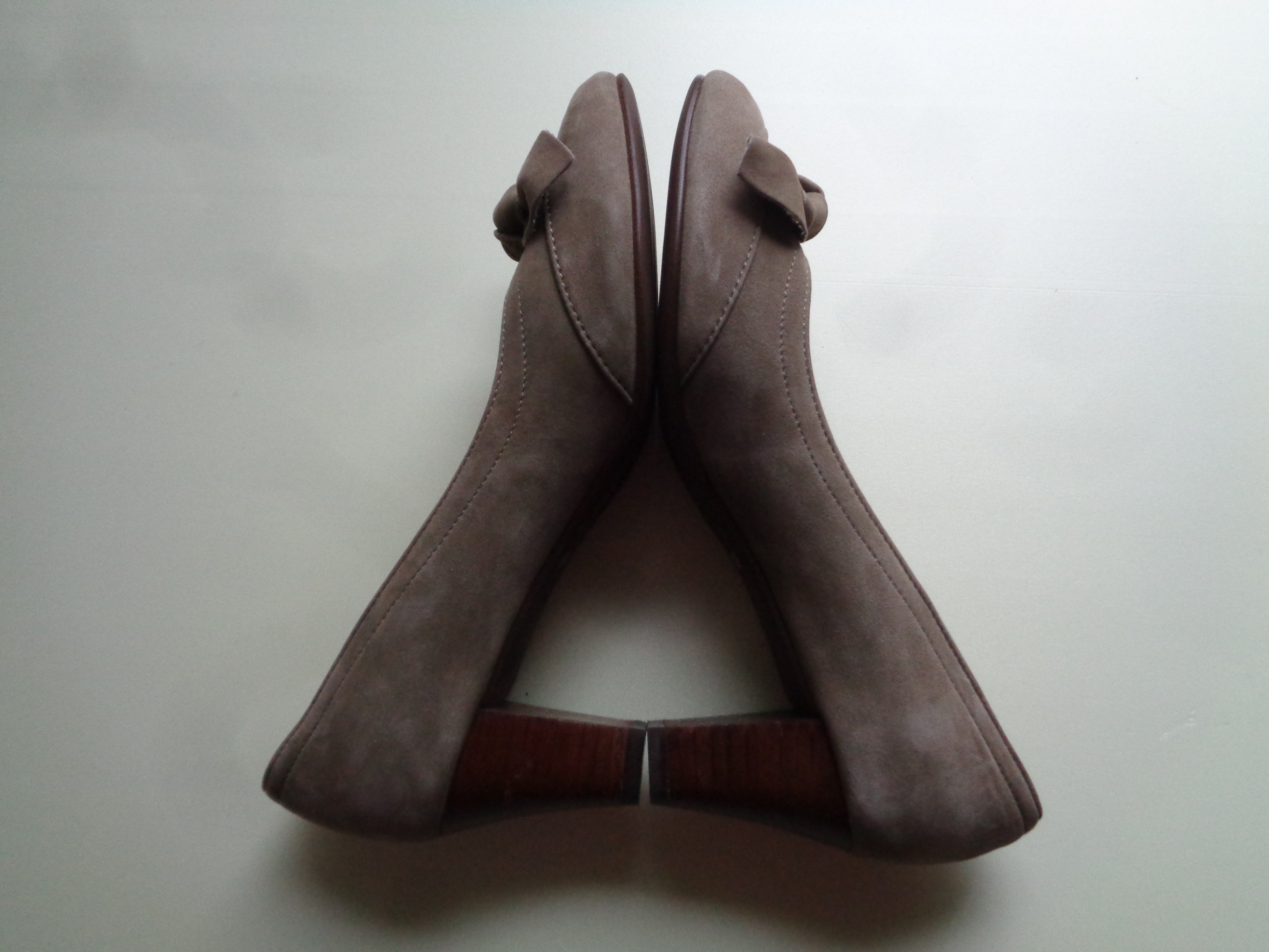 Vintage Margaret Howell Idea Shoes Made in Japan Size 23, Taupe Suede Pumps Eur 36 / US 5 / UK3 - Etsy Vintage Margaret Howell Idea Shoes Made in Japan Size 23, Taupe Suede Pumps Eur 36 / US 5 / UK3 - Etsy