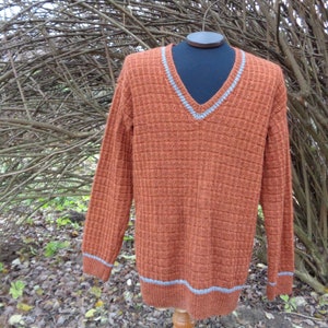 Maglione vintage lavorato a maglia a mano; Maglione Marrone Chiaro; Maglione in lana taglia L-XL; Maglione unisex; Pullover lavorato a mano