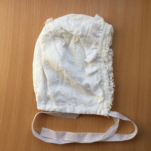 Vintage baby bonnet; White Eyelet Cotton bonnet with lace; Newborn Christening hat