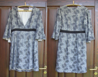 Vintage Pure Silk Dress; Gray & Black Silk Dress with Peacock Feather Motif; Pocket Venus Dress Size UK 14 / US 10; V Neck Dress; Boho Dress