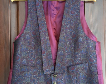 St Michael from Marks & Spencer Unworn vintage classic mens vest size M, pit to pit 21"/ 53cm, Dark color Paisley pattern vest