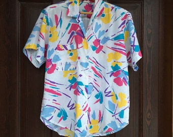 Vintage Abstract print short sleeve shirt made in USA size L, Pit to pit 24"/ 61cm