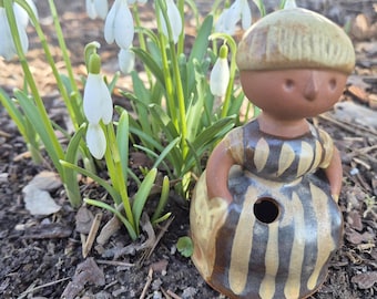 Figura de cerámica vintage sueca para niña, Blomsterflicka, 10 cm de alto.
