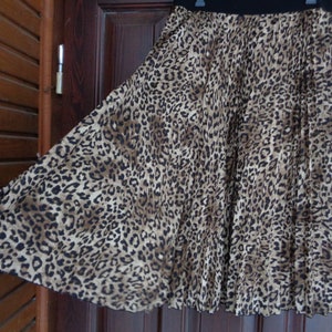 Vintage Leopard print pleated skirt size M/L image 1