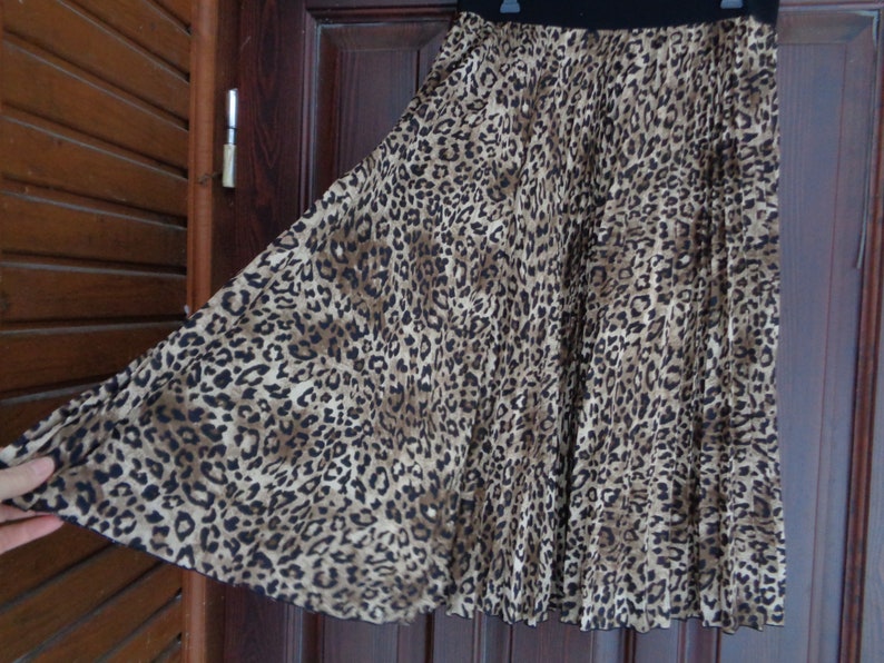 Vintage Leopard print pleated skirt size M/L image 1