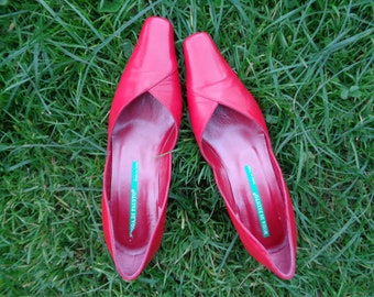 Italiaanse vintage schoenen, echte lederen schoenen gemaakt in Italië; Levendige rode lederen pompen; 2"/ 5cm Hielpompen maat 36.5; Vero Cuoio ALL Lederen Schoenen