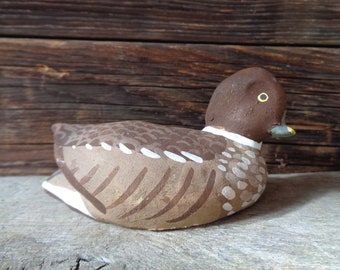 Vintage ceramic duck figurine; Signed hand painted duck L 3.5"/ 9cm
