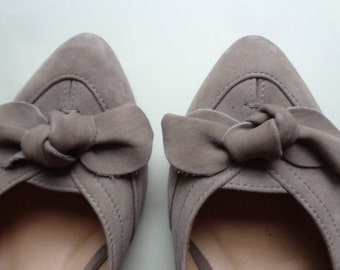 Vintage Margaret Howell Idea shoes made in Japan size 23, Taupe suede pumps Eur 36 / US 5 / UK3 Vintage Margaret Howell Idea shoes made in Japan size 23, Taupe suede pumps Eur 36 / US 5 / UK3