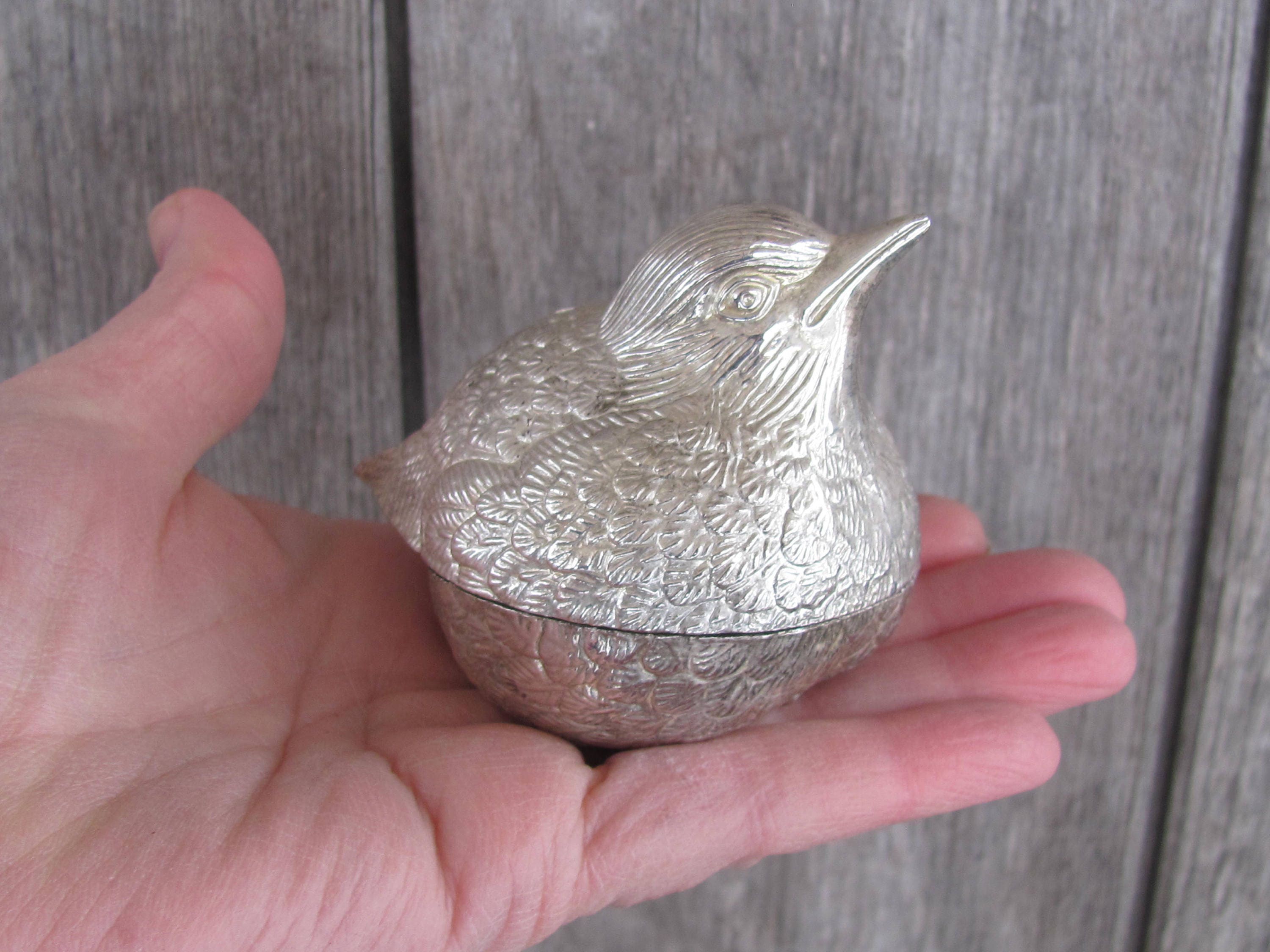 Vintage Salt & Pepper Shakers Two Birds in Basket, Silver Color