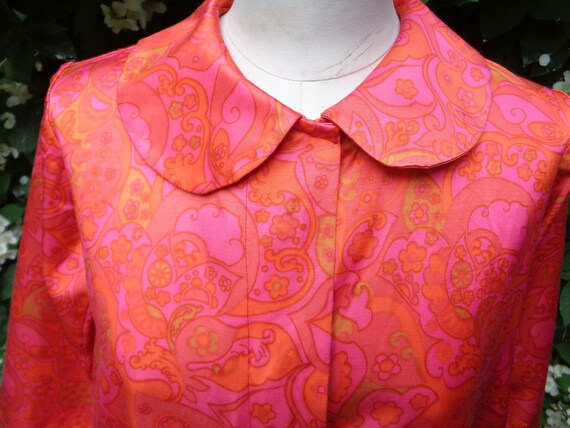 True 60s Vintage Robe; Vivid Pink Red Orange Robe… - image 6