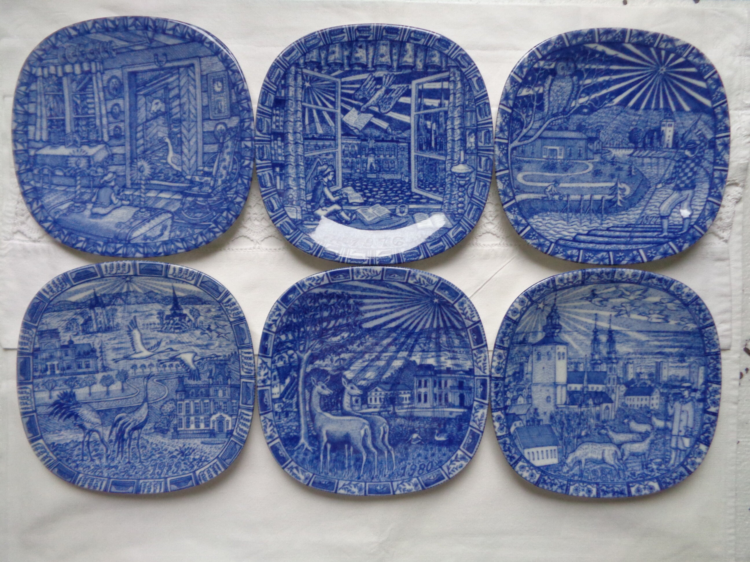 ONE Rörstrand Sweden Porcelain Plate From Series JULEN, Swedish 