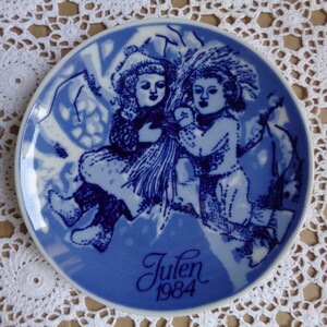 Scandinavian Vintage Plate, Porsgrunds Porcelain Christmas Plate Julen 1984; Blue and White Collectible Plate made in Norway dia 7"/ 18cm