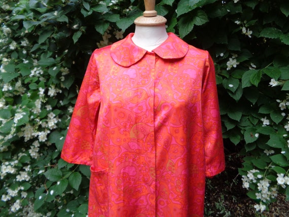 True 60s Vintage Robe; Vivid Pink Red Orange Robe… - image 3