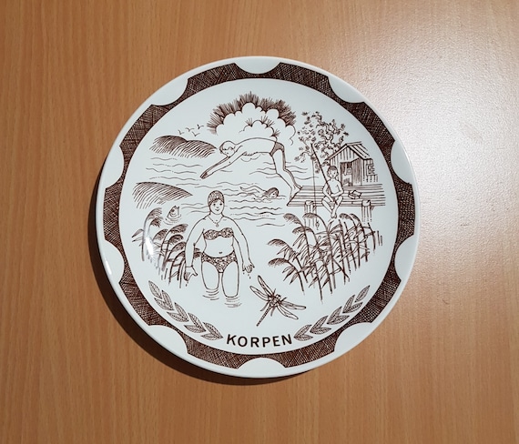 KORPEN 1978 Gustavsberg Plate Design per Beckman, Swedish Vintage