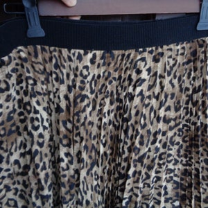 Vintage Leopard print pleated skirt size M/L image 5