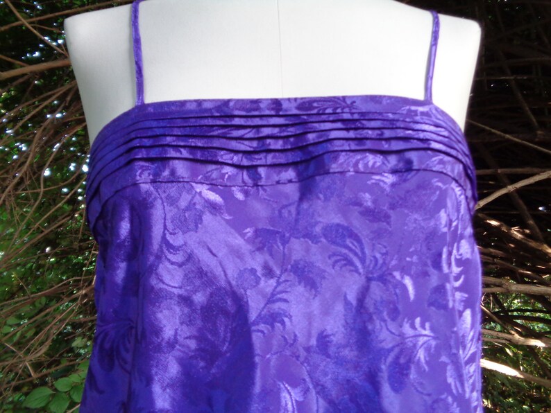 Vintage strap top size XS, Vivid purple spaghetti strap top Pit to pit 16/ 41cm image 2