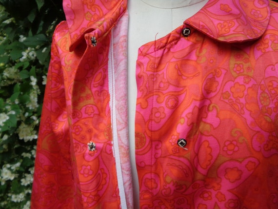 True 60s Vintage Robe; Vivid Pink Red Orange Robe… - image 9