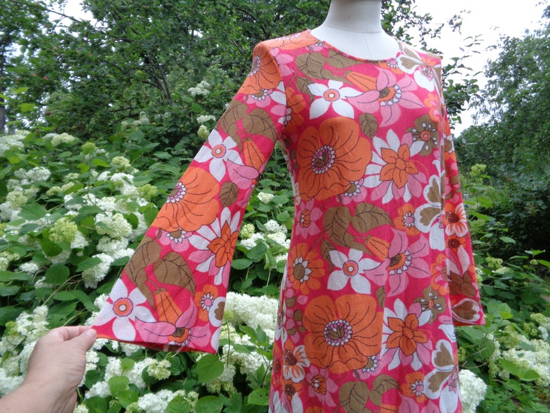 70s Swedish Vintage Dress Vivid Floral Motif Boho Dress Pink & Orange Mini Dress Size XS, S Swedish Design JANSTORP Dress, Jersey Dress image 2