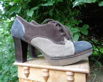 Pedro Miralles Vintage Shoes size EU 35; Suede Shoes, Saddle Heels; Tri-color Suede Leather Shoes; Tie Shoes Heel 3"/ 8cm,  insole 9"