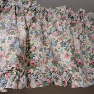 Vintage kitchen curtain H22"x W83" Retro floral cotton curtain with frill