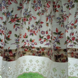 Kitchen curtain, Vintage curtain valance with berries H14&quot;x W57&quot; Cotton curtain with eyelet lace