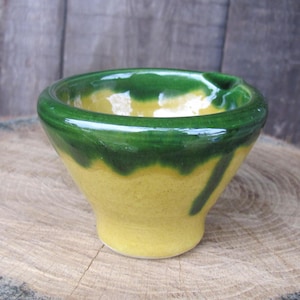 Vintage studio pottery Small ceramic bowl / Pipe Holder / Ashtray; Mustard & Green drip glaze ceramic dish