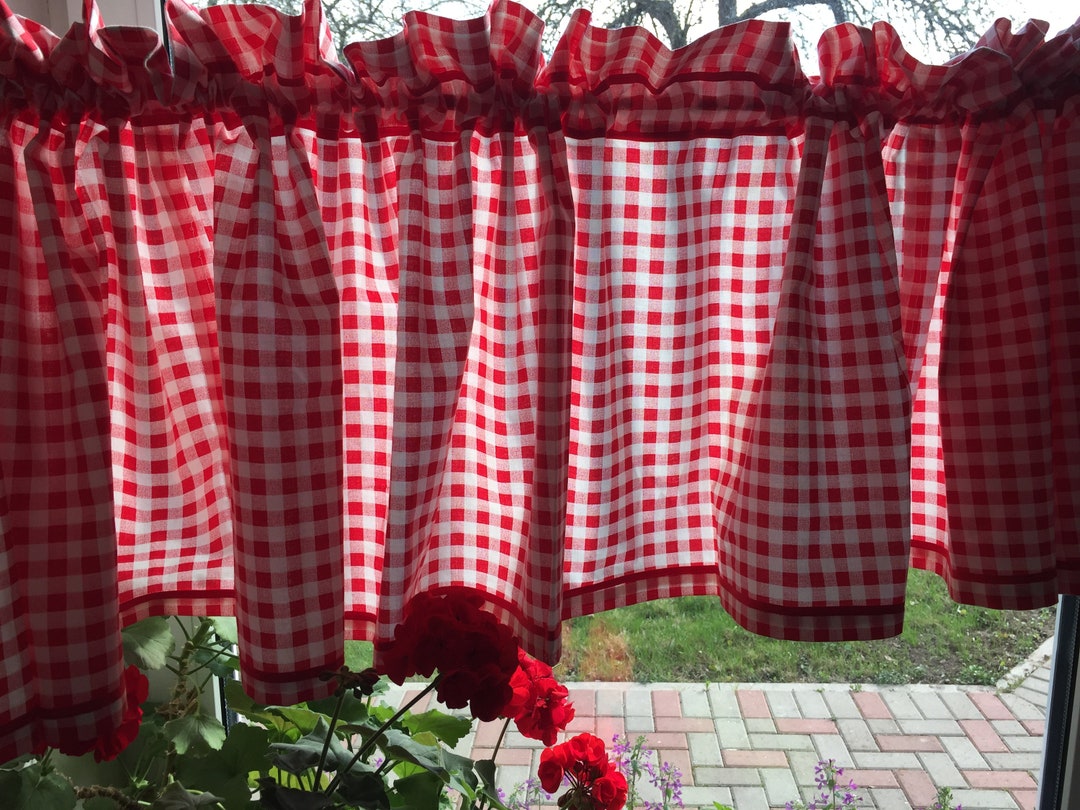 Vintage Kitchen Curtain With Ginghan Print H17x 52 Red & White