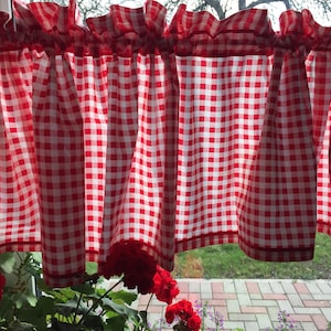 Vintage kitchen curtain with Ginghan Print H17"x 52" Red & White checkered valance, Cottage chic curtains