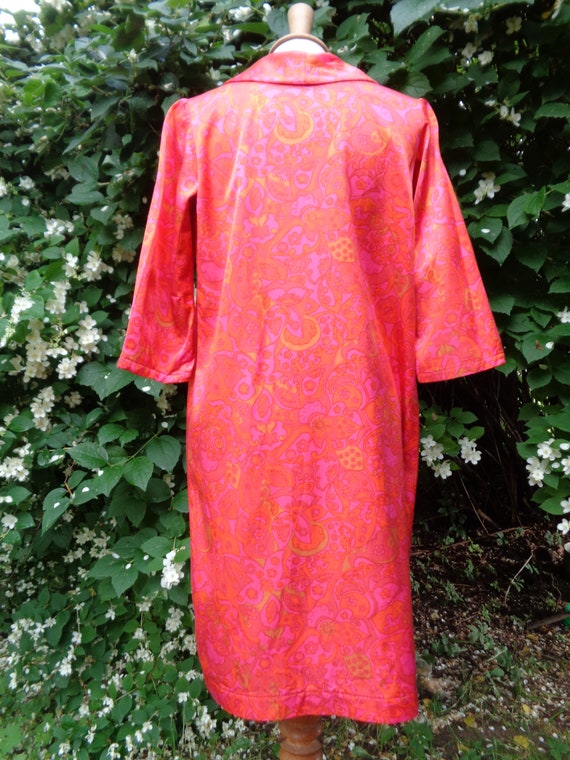 True 60s Vintage Robe; Vivid Pink Red Orange Robe… - image 7